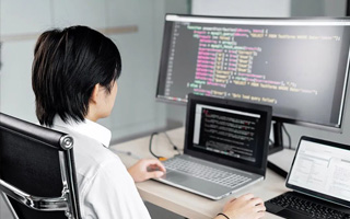 黔西 ,php声明和调用变量的符号是什么？